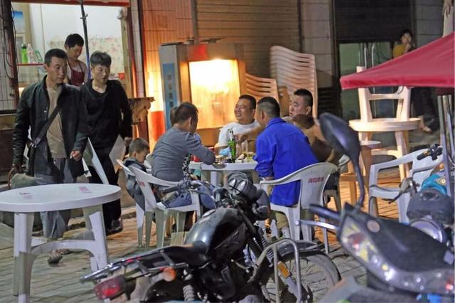 范家冬枣夜市：产业+餐饮带动当地60余家食堂生意兴隆