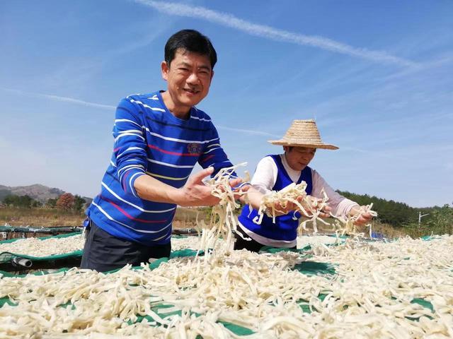 订年猪捉土鸡，打古法豆丝，来武汉周边置办“土味”年货