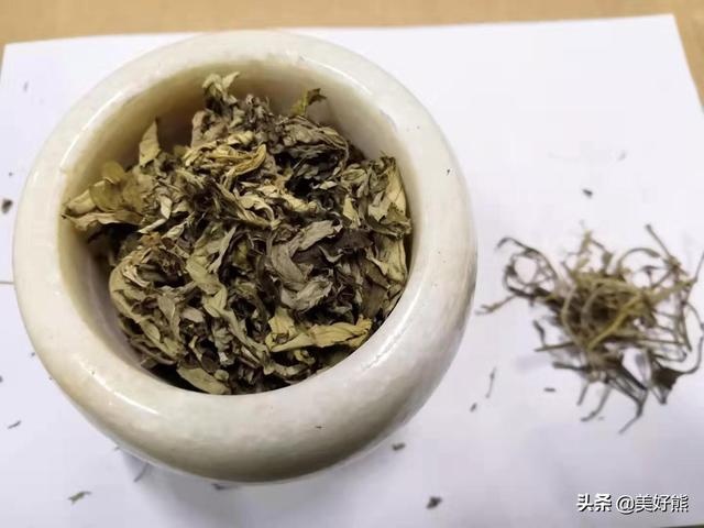 别以为你摘干净的艾叶放三五年就是好艾，纯手工打绒后告诉你真相