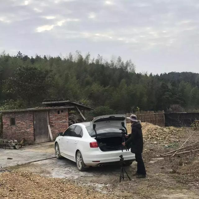 他在经济垫底的江西老家创业,花十多万买设备,成粉丝百万视频博主