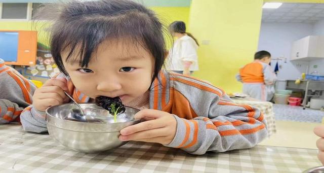 西安市灞桥区狄寨中心幼儿园香菜日记