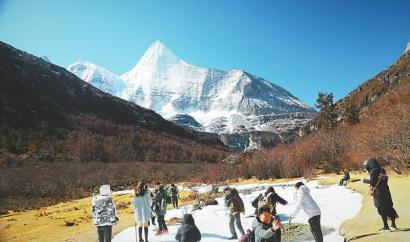 体验不一样的冰雪游“大餐”