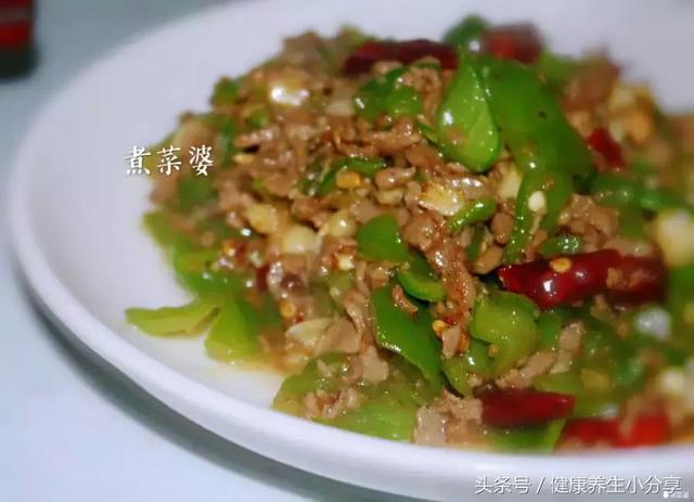 隔壁飘来炒菜香，老公闻到非要我做这个菜，一上桌麻辣鲜香被抢光