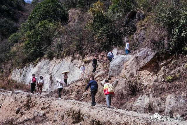 上饶这地有座千年山岩古寺已经经历第48代