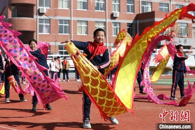 山东民众二月初二“龙抬头”祈福 加码幸福生活