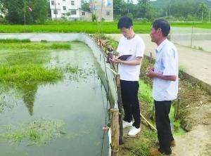 安慰龙虾养殖(江西上饶万年县贫困户曹绍田养小龙虾成功摘“穷帽”)