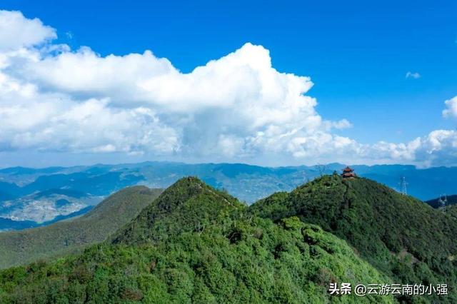 爬无量山顿南涧无量山乌骨鸡吃，山山水水真的能让我欢喜