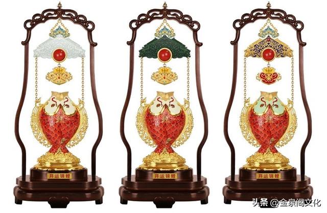 《开运锦鲤》金玉珐琅链瓶 北京工美集团技术中心出品