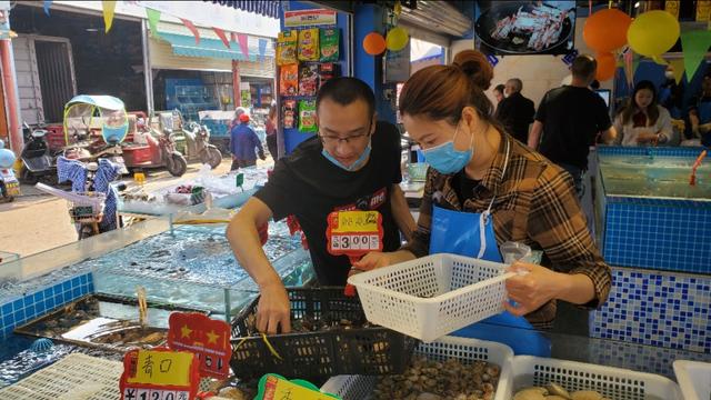 不用去海边也能吃到平价海鲜   德阳渤海湾海鲜生活馆今日开售