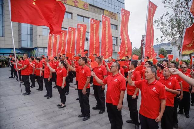 这是给祖国最好的生日礼物！泰安这家企业20年来把退役军人、下岗职工始终放在心坎上……