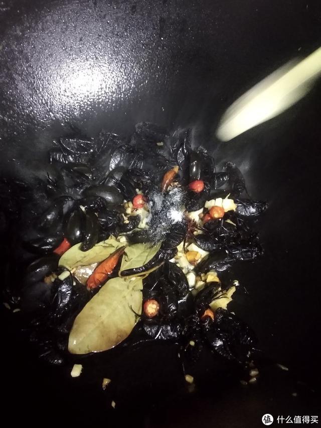 广东人煮“水曱甴（蟑螂）”？错了，那是在做和味龙虱