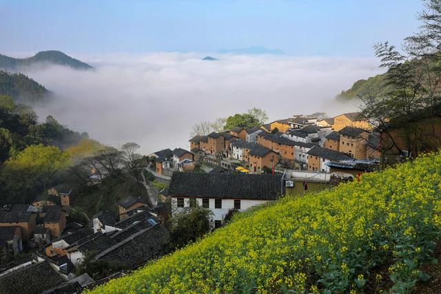 向新写意中国风——人文经济视野下的黄山观察