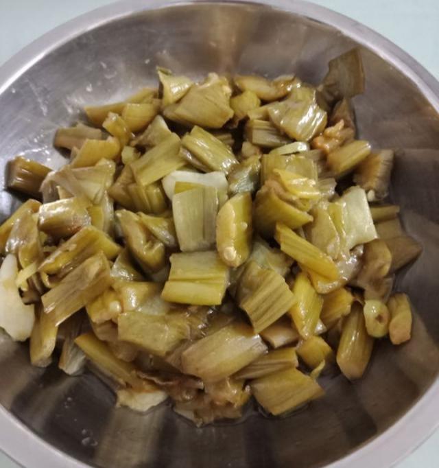 这菜是“稀罕物”，隔三差五吃，增进食欲，孩子吃饭香