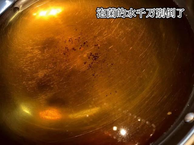 羊肚菌为什么被称为蘑菇中的参茸虫草，羊肚菌鸡汤，来自江城潮爸