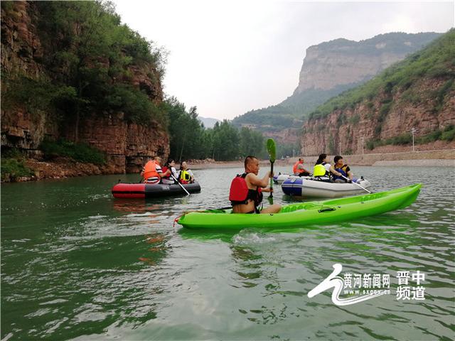 走进昔阳县龙岩大峡谷感受奇峰美景