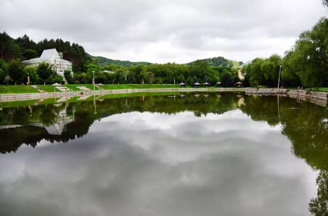 开窗就见景，清晨听鹿鸣！来神鹿山参加马拉松，吃住也都杠杠滴！