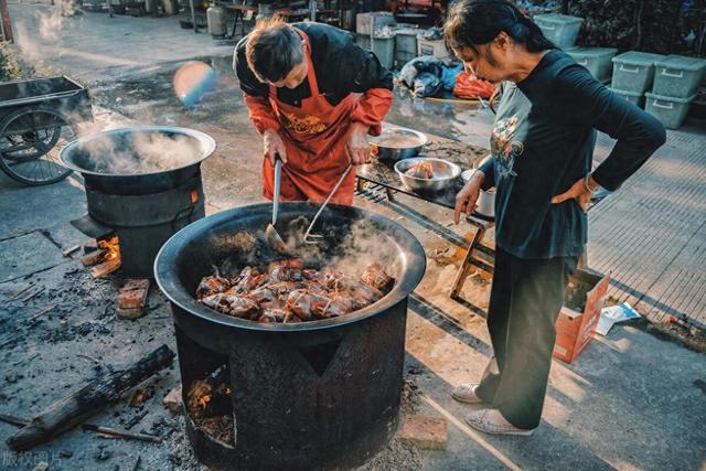 老辈人常说“鱼不蒜，牛不韭，肉不姜”，啥意思？还真的挺有道理