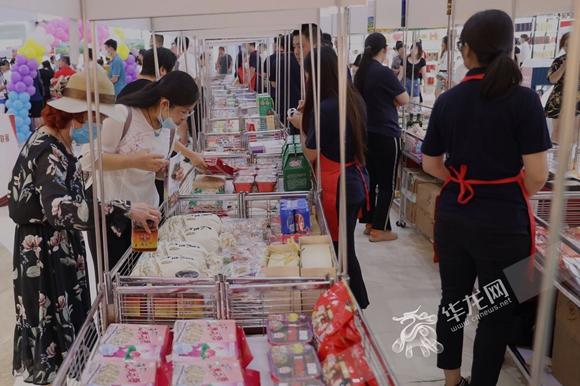 “渝货进山东”百店联展启动 重庆14个区县的376款产品亮相齐鲁大地