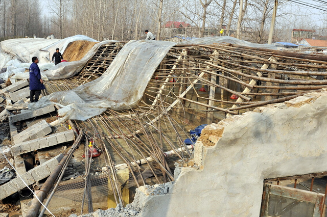 养殖场突遭“限期搬迁关闭”，养殖户该怎样争取补偿权益？