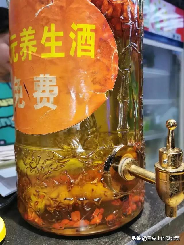 武汉天天排队到深夜的壮阳菜，从徐东洪山排队到光谷，这味道值了