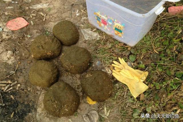 野钓大草鱼，3种奇效布窝方法，聚鱼快速留鱼持久