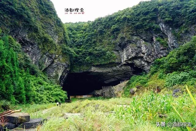 幸福苗寨，美丽仙峰