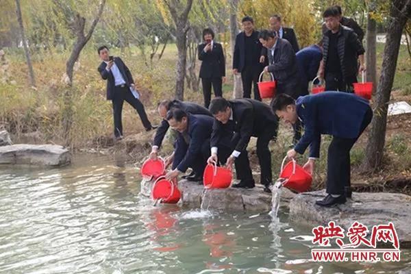 永城举办日月湖生态环境资源司法保护基地揭牌仪式