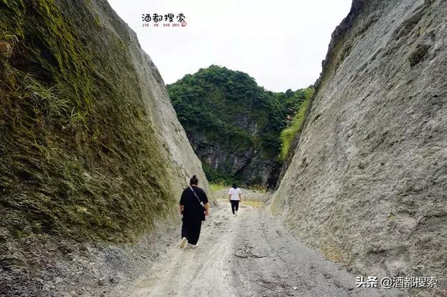 幸福苗寨，美丽仙峰