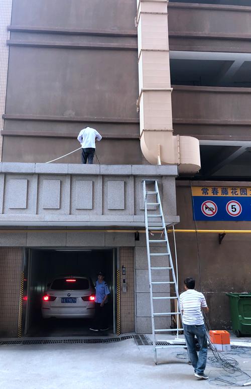 西安常春藤花园小区妈妈们自建“防空队”专防高空抛物