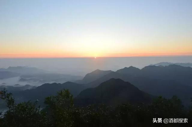 幸福苗寨，美丽仙峰