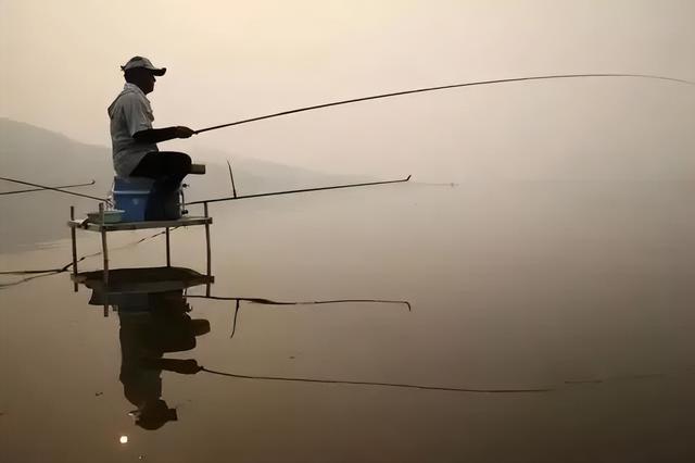 去大型水库钓鱼，有6大注意事项，助你成为库钓高手