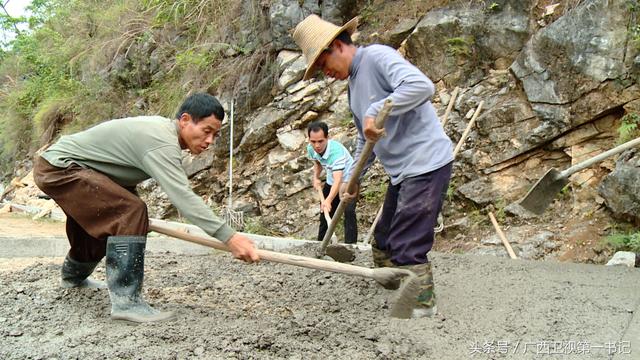 修路“父子兵”，产业“黑白配”，宜州脱贫故事多……