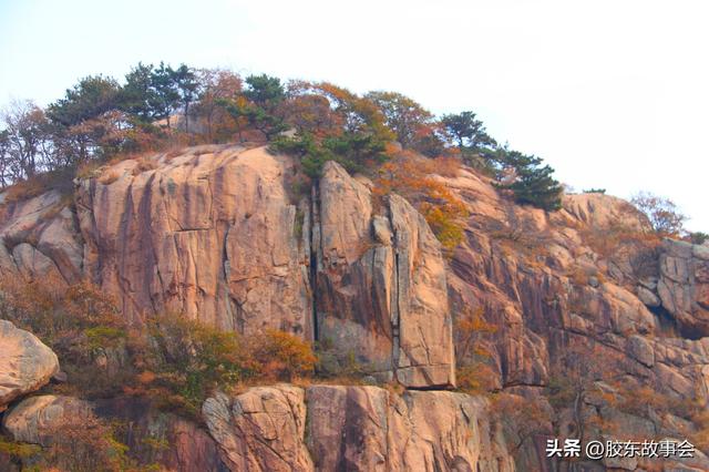 看图：海阳市盘石店镇一个小山村的实景，名叫“金银崮”