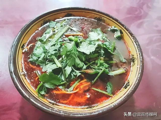 宜宾柏溪这些面馆，太太太想你们了！燃面、姜鸭、生椒牛肉、辣鸡、肥肠！好久没吃到过了