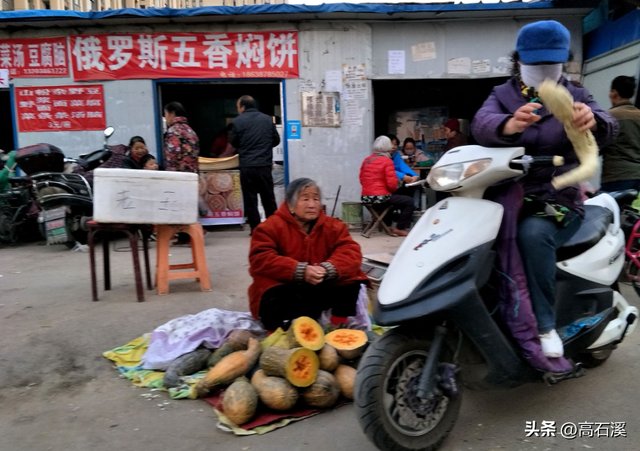 我通过养孔雀，一年赚60多万