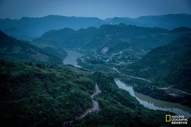 “神秘湘西·美在龙山”，国家地理中文网这样诠释~