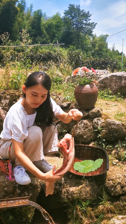 县融宝藏·小编带菜丨莽山黑豚肉 来自高山上的家常味道