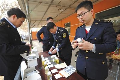 北京通州将取缔泔水猪场多家餐馆被立案调查