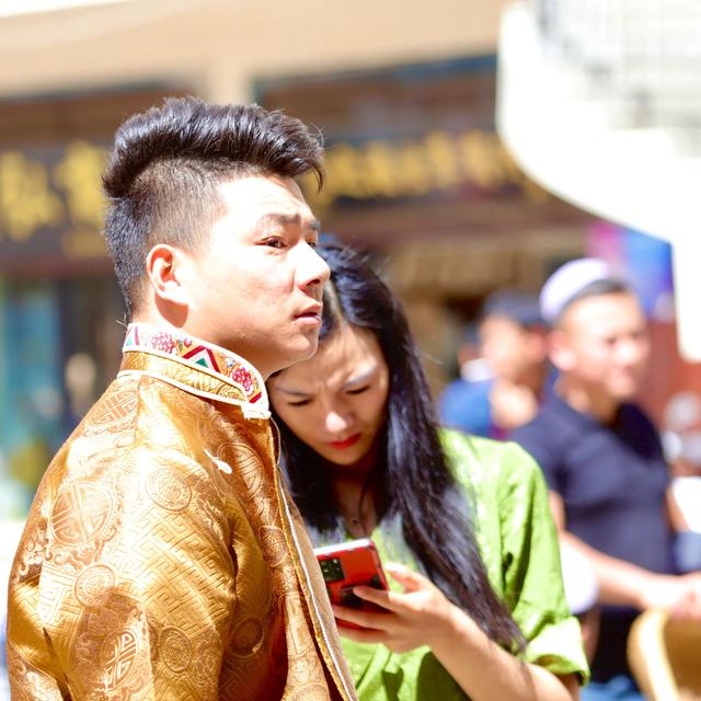 中国最大的冬虫夏草市场—西宁玖鹰虫草市场