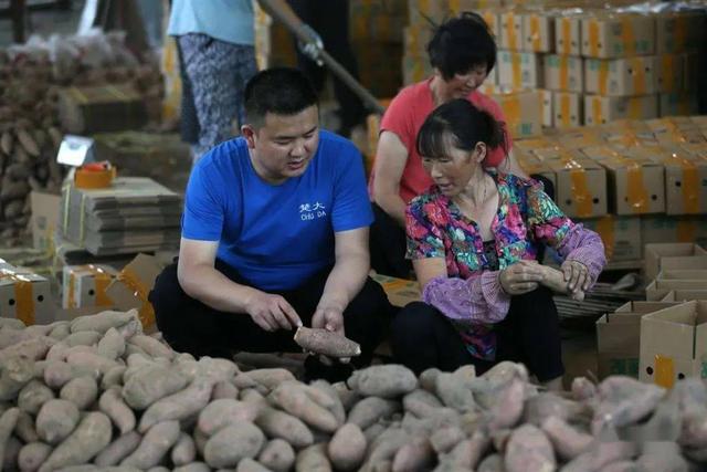 皮蛋跻身“荆楚优品”，这位湖北退役军人把宜城皮蛋卖向全国