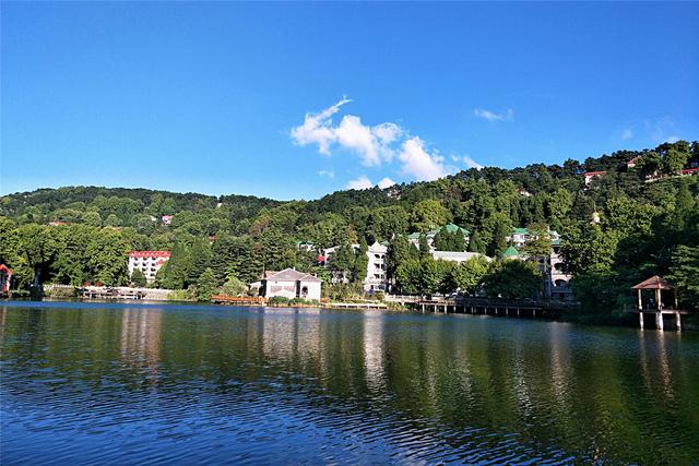 同时能欣赏长江、秀山和鄱阳湖，只有江西这个景点