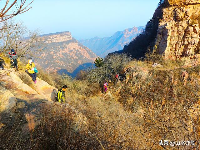 石家庄井陉龙凤山，太行之秘境，高崖之上的古村，一眼万年的风景