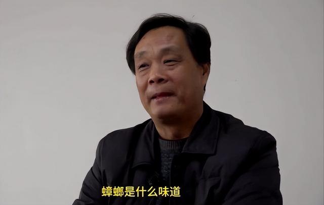 一位大腕选择养殖蟑螂，你绝对猜不到他的成功之路！