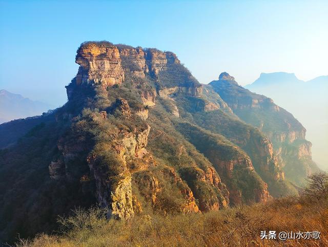 石家庄井陉龙凤山，太行之秘境，高崖之上的古村，一眼万年的风景