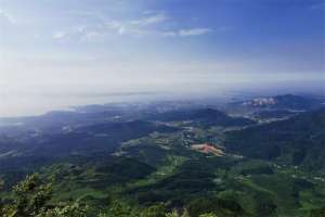 江西鄱阳野兔养殖基地(同时能欣赏长江、秀山和鄱阳湖，只有江西这个景点)