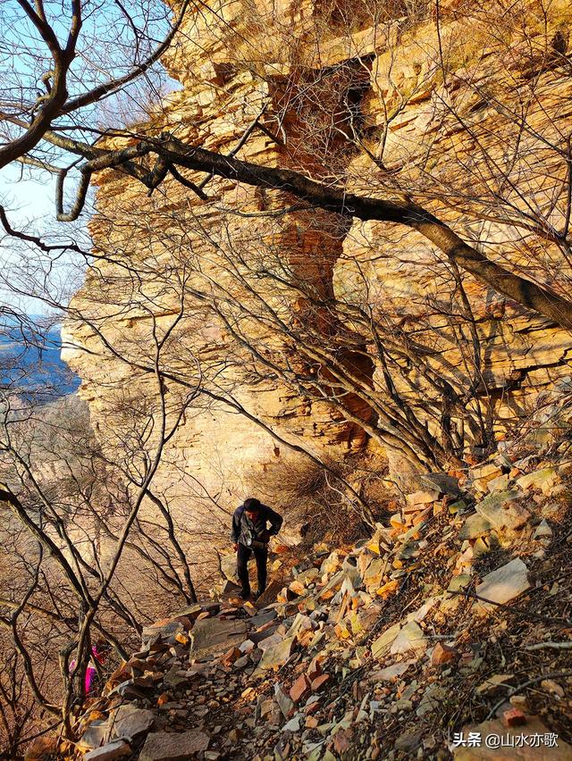 石家庄井陉龙凤山，太行之秘境，高崖之上的古村，一眼万年的风景