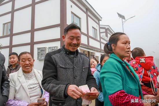 大方县恒大50村肉牛场分红，恒大助力毕节打造肉牛养殖基地