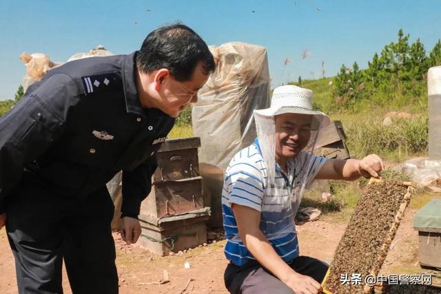 “彭警官，您可算来啦！”