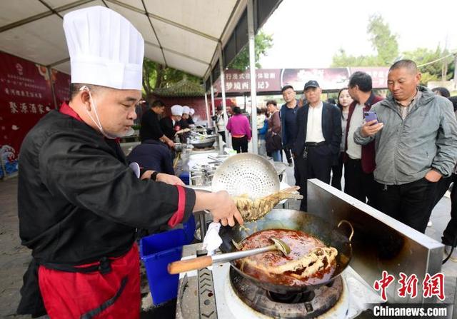 （乡村行·看振兴）黄河岸畔品鱼、钓鱼 山西永济激活“鱼经济”