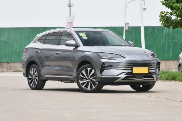 中型SUV“对抗”紧凑型SUV，最近爆火蓝电E5让宋PLUS DM-i黯然失色？